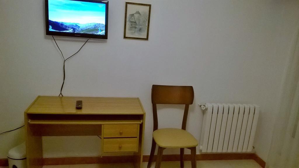 פרול Hostal El Cairo מראה חיצוני תמונה