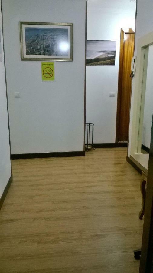 פרול Hostal El Cairo מראה חיצוני תמונה